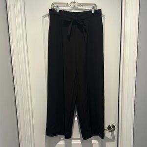 Elegant Black Wide-Leg Pants